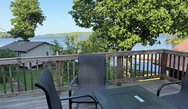 Lakeside Loft on Black Lake