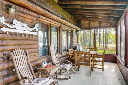 Lakeside Log Cabin w/Porch in Monadnock Region