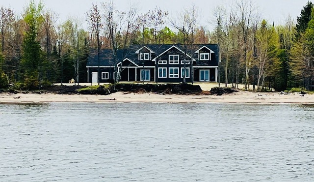 Lakeside Lookout 3 Bedroom