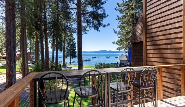 Lakeside Luxe Retreat