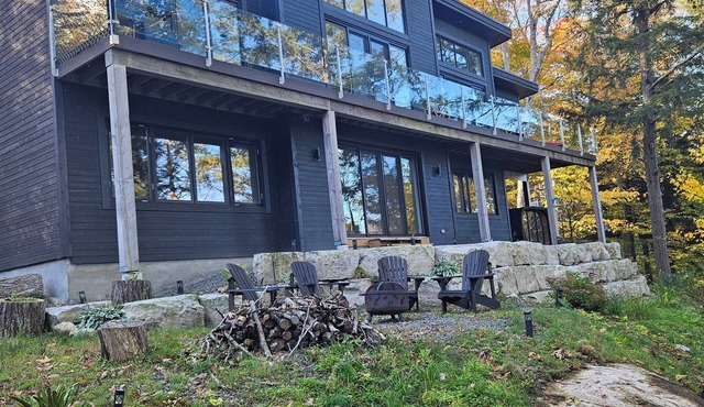 LAKESIDE MELODY - WHERE NATURE AND LUXURY BLENDSn6 Bed-3.5 Baths Sleeps up to 15