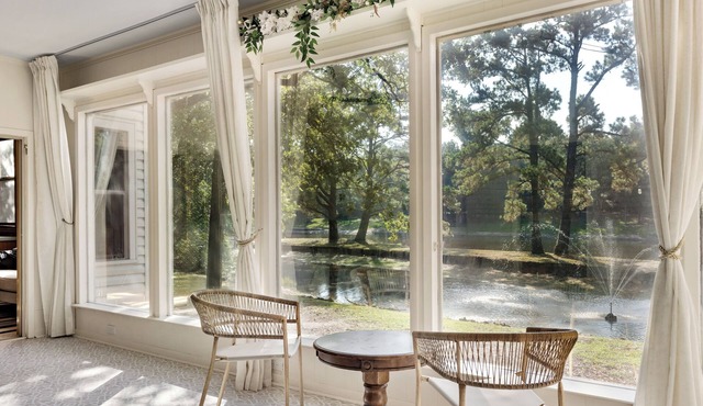 Lakeside Moonshine Manor Retreat