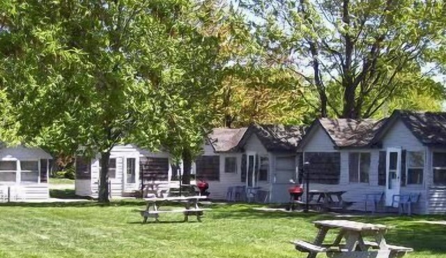 Lakeside Motor Lodge