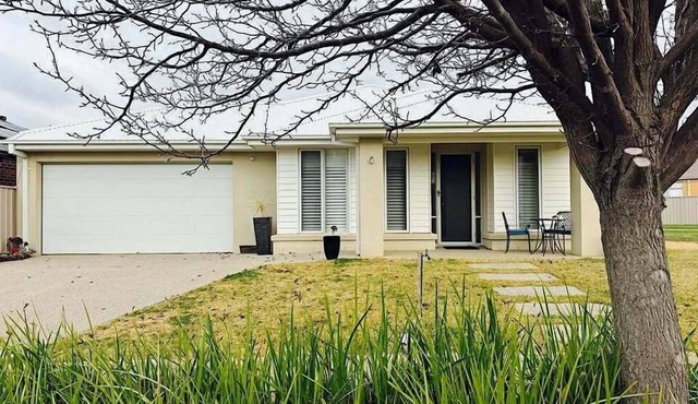 Lakeside Nagambie - 4 guests