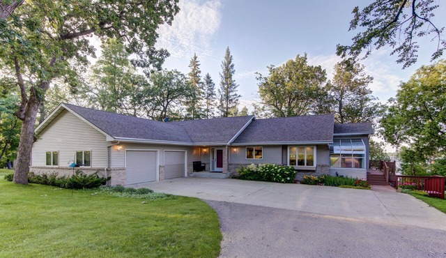 LAKESIDE PARADISE:6BR/12 Bed/3.5bath/Games/Swim/Bonfire/Arcade-Battle Lake 5min