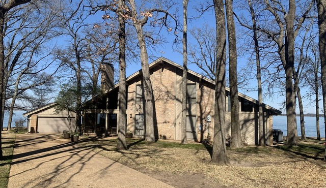 Lakeside Paradise at Cedar Creek Lake