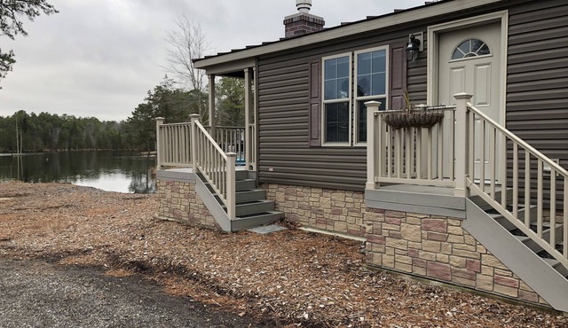 Lakeside Paradise birds serenade tranquility warm fireplace pet &family friendly