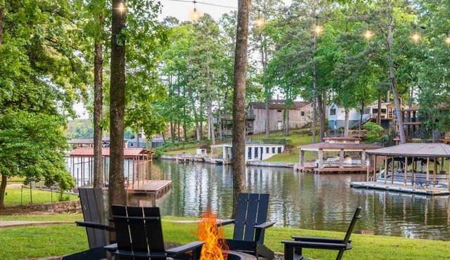 Lakeside Paradise | Hot Tub | Superb Location