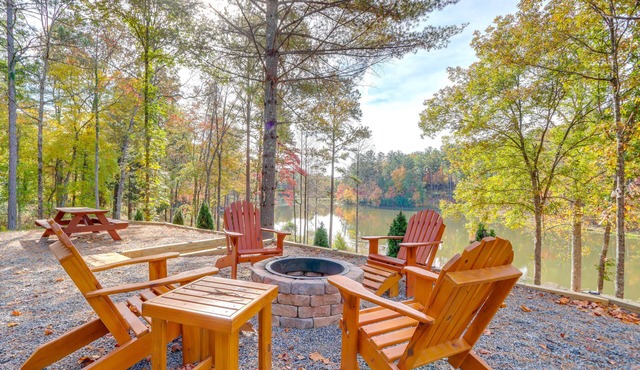'Lakeside Paradise' in Ellijay: Hot Tub, Fire Pit