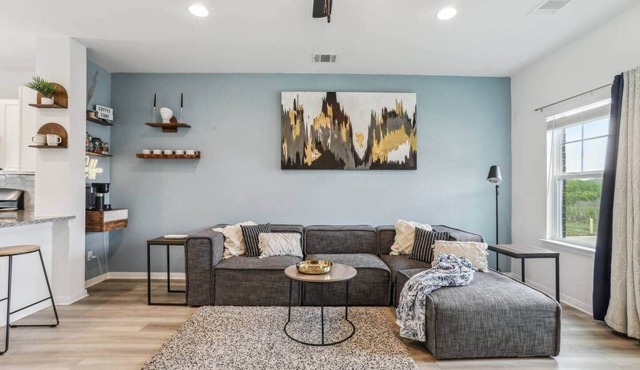 Lakeside Paradise - Pflugerville