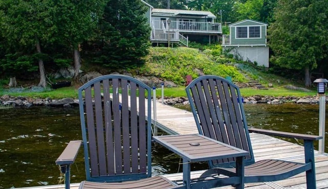 Lakeside Perch Cottage-2 beds, 1 bunkie, 1 bath