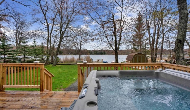 Lakeside Poconos w/Hot Tub, Firepit, Private Beach