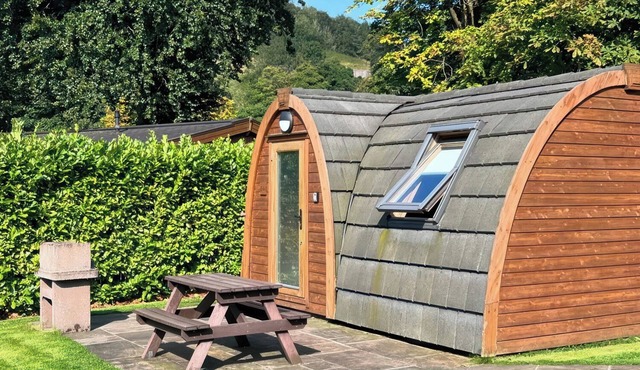 LAKESIDE PODS - PET FREE, family friendly in Greenfield