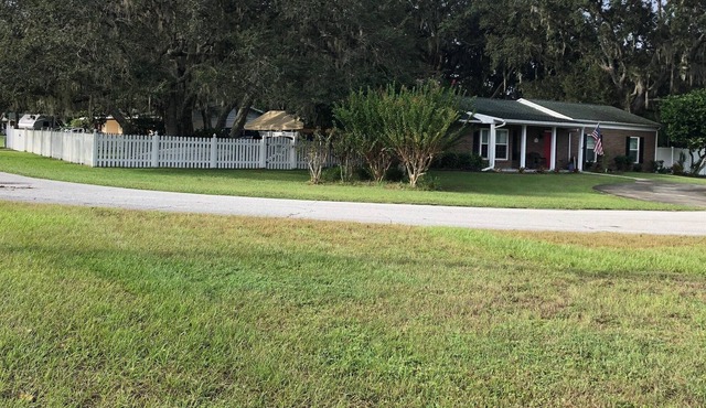 Lakeside Private Upscale Neighborhood in safe/ quiet community