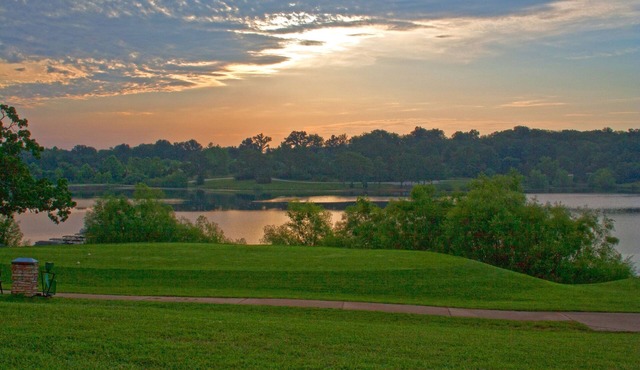 Lakeside Private Villa | 5-Hole Golf On-Site