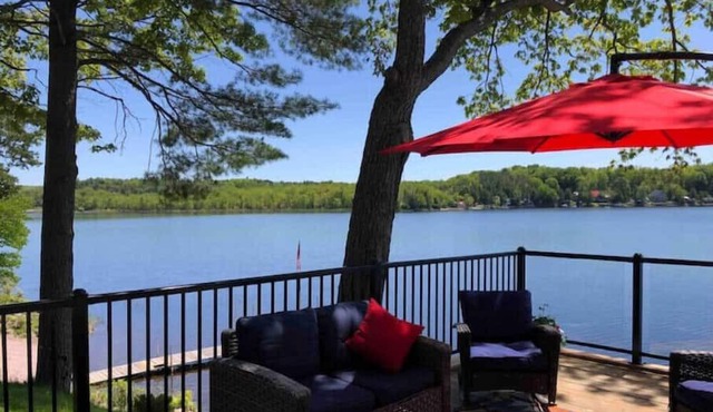 Lakeside property with awesome view