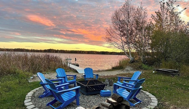 Lakeside retreat at Blue Heron Hideaway on Red Sand Lake