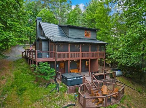 Lakeside Retreat Hot Tub Fishing Hiking