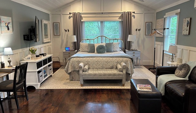 Lakeside Retreat Lake Lanier Book now for winter and spring!