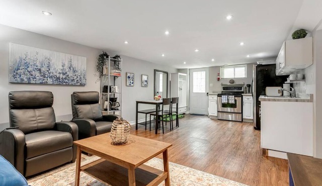 Lakeside Retreat near Toronto