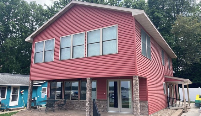 Lakeside retreat on Clear Lake