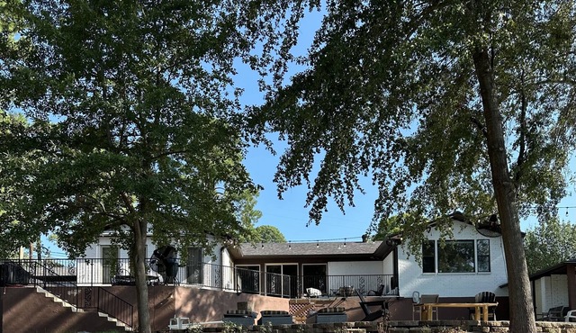 Lakeside Retreat on Lake Gladewater