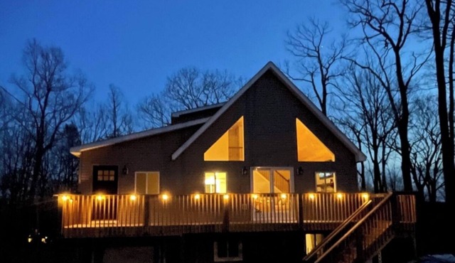 Lakeside Retreat on Lake Wallenpaupack in WLE