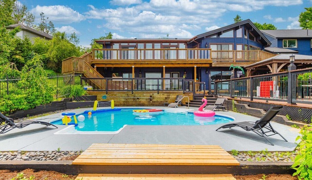 Lakeside Retreat - Pool+GolfSim+HotTub+Sauna+Gym