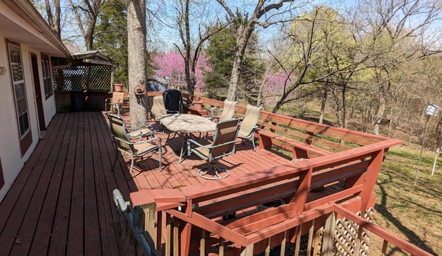 Lakeside Retreat: Serene 3-BR Cabin Nestled in Woods by Truman Lake