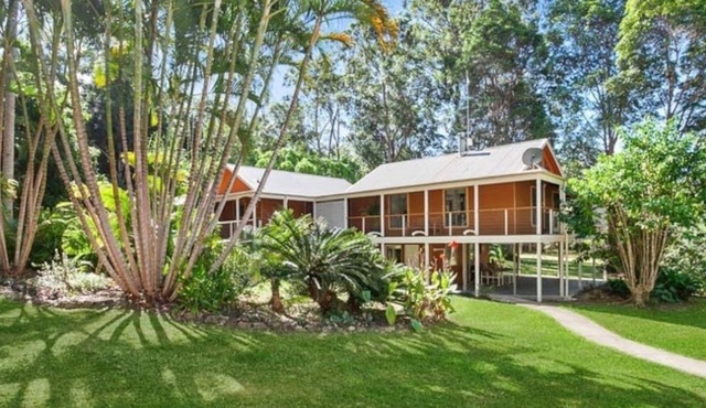 Lakeside Retreat Summ