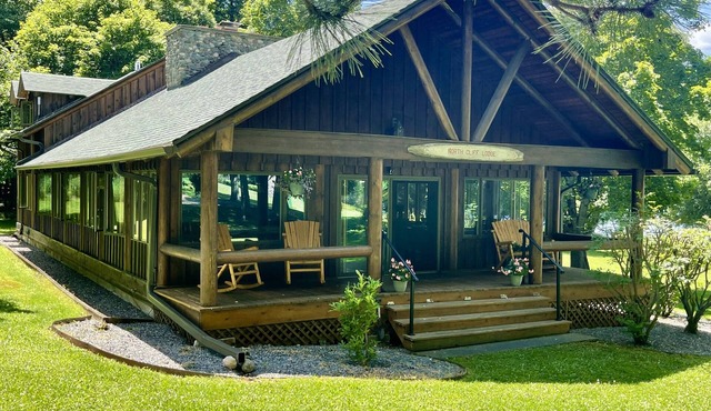 Lakeside Retreat perfect for a family vacation.