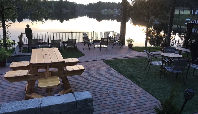 Lakeside Retreat