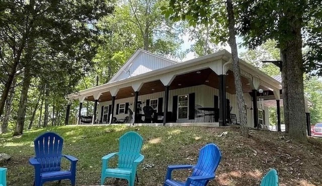 Lakeside Retreat w/seasonal water views & boat ramp, beach, & park within 1 mile