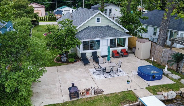 Lakeside Retreat with Massage Chair