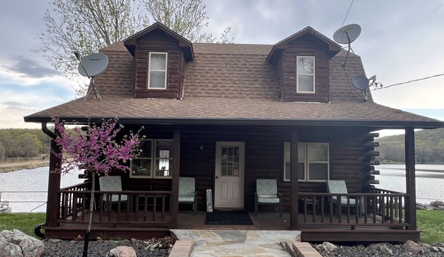 Lakeside Secluded Private Cabins, on Two Twenty Acre Lakes