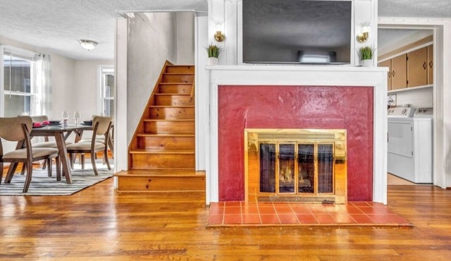 Lakeside Serenity, Peace, and Tranquility in Madison!