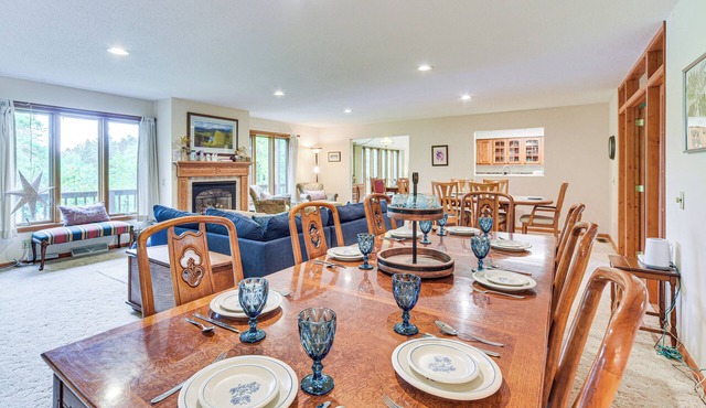 Lakeside Spooner Home w/Game Room & Views!