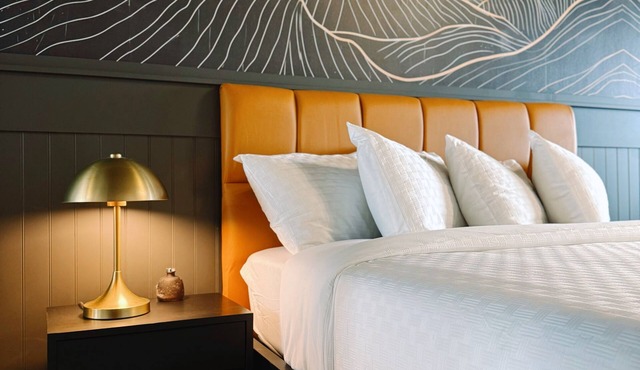 Lakeside Studio w/Fishing, boat ramp, dock, kayak