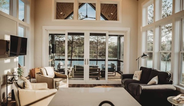 Lakeside Tiny Home in The Retreat by Water's Edge