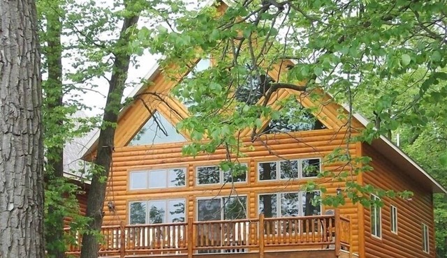 Lakeside Villa with amazing sunsets -ask about monthly winter rental rates.