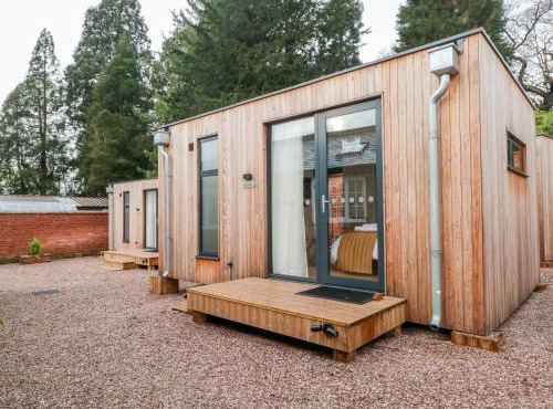 Lakeside Village Lodges & The Potting Shed