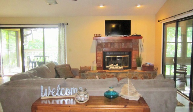 Lakeview 2BR-2 1/2BA Condo in Keowee Key Resort