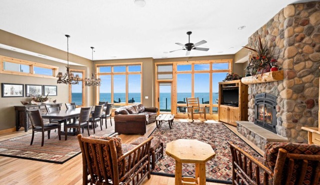 Lakeview 5 bedroom Executive Suite