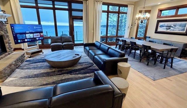 Lakeview 5 bedroom Executive Suite