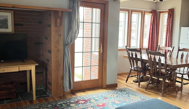 Lakeview and relax at the heart of Seneca lake