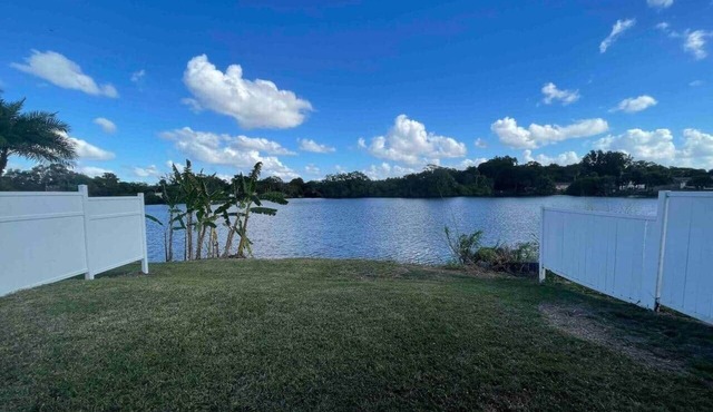 Lakeview Bradenton Rental Near Beaches & IMG