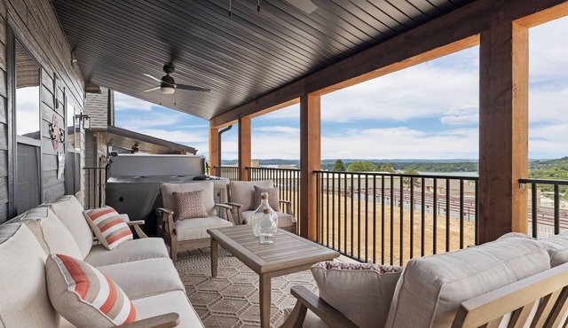 Lakeview Branson Cabin + Hot Tub, Pools & Game Room Sleeps 14 All Ensuites