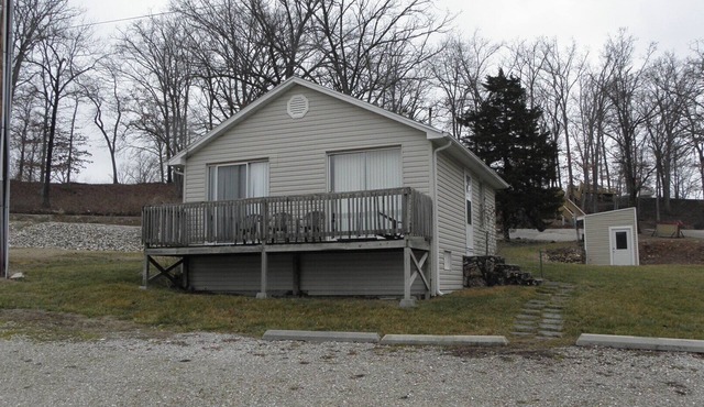 Lakeview Bungalow Retreat on Captain Ron's #8
