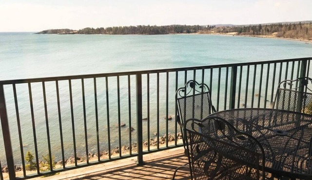 Lakeview Burlington Bay Three bedroom Suite
