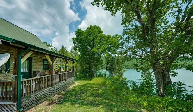Lakeview Cabin at Marina on Dale Hollow Lake near Standing Stone State Park